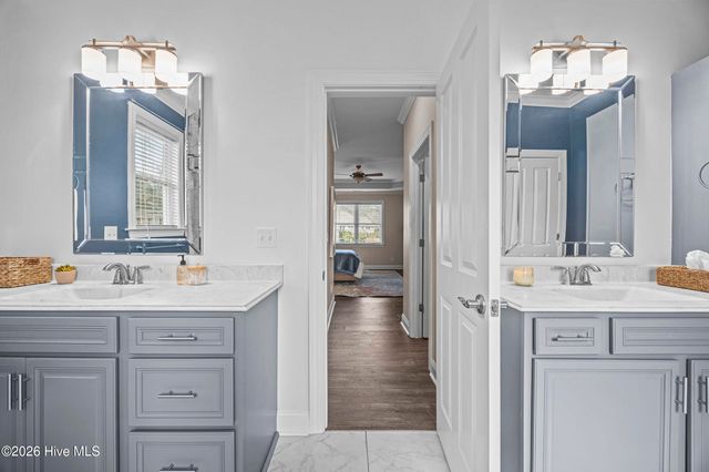 376 Crown Pointe Drive, Hampstead, NC 28443