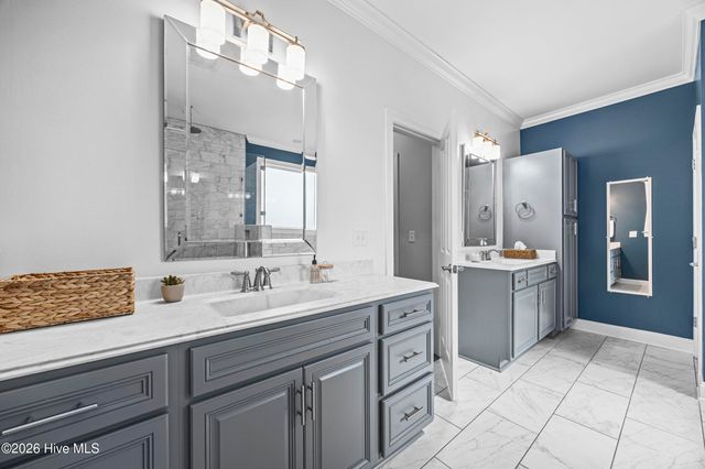 376 Crown Pointe Drive, Hampstead, NC 28443