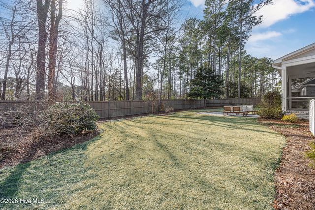 376 Crown Pointe Drive, Hampstead, NC 28443