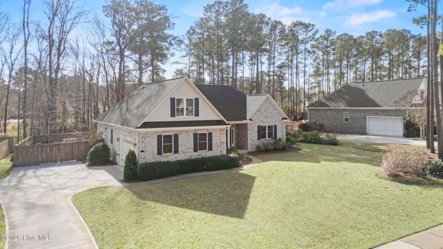 376 Crown Pointe Drive, Hampstead, NC 28443