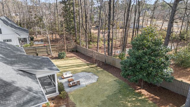 376 Crown Pointe Drive, Hampstead, NC 28443