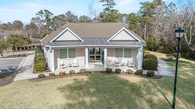 376 Crown Pointe Drive, Hampstead, NC 28443