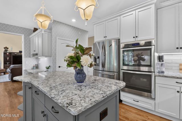 8957 Royal Oak Drive, Holland, OH 43528