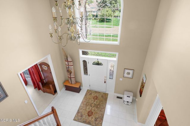 8957 Royal Oak Drive, Holland, OH 43528