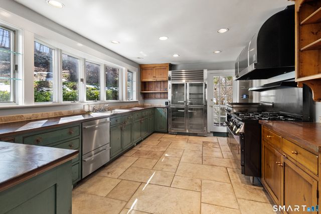 145 Lyons Plain Road, Weston, CT 06883