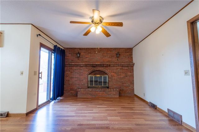 1615 Wayne Drive, St Joseph, MO 64506