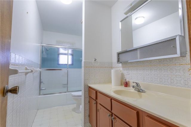 1615 Wayne Drive, St Joseph, MO 64506