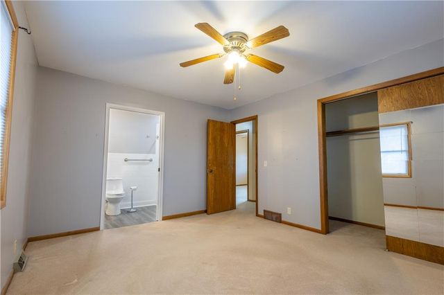 1615 Wayne Drive, St Joseph, MO 64506