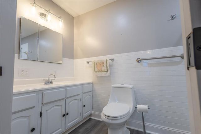 1615 Wayne Drive, St Joseph, MO 64506