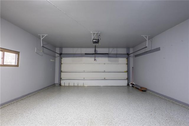 1615 Wayne Drive, St Joseph, MO 64506