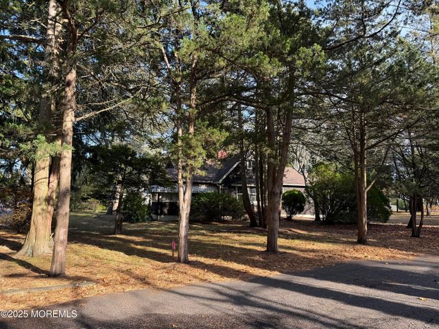 353 Arrowhead Drive, Brick, NJ 08724