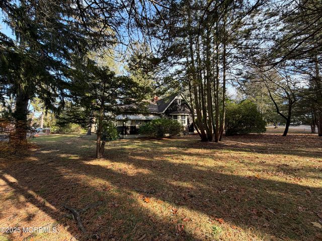 353 Arrowhead Drive, Brick, NJ 08724