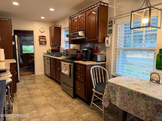 353 Arrowhead Drive, Brick, NJ 08724