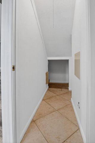 596 SE 20th Ave 4, Deerfield Beach, FL 33441