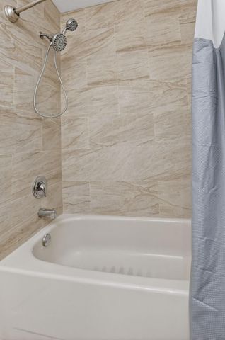 596 SE 20th Ave 4, Deerfield Beach, FL 33441