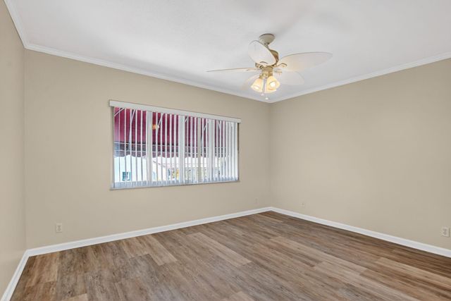 596 SE 20th Ave 4, Deerfield Beach, FL 33441