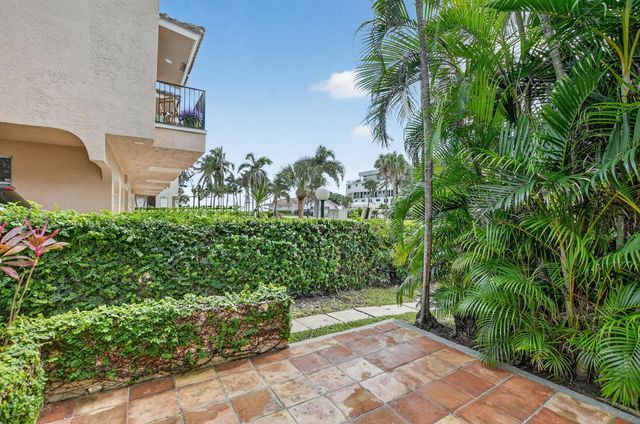 596 SE 20th Ave 4, Deerfield Beach, FL 33441