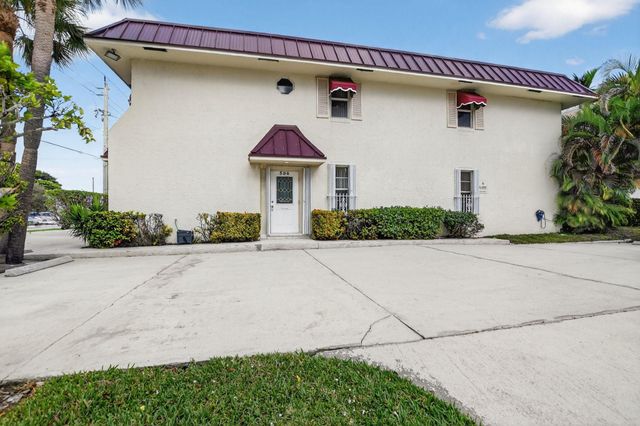 596 SE 20th Ave 4, Deerfield Beach, FL 33441