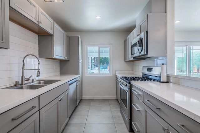 42671 Susan Circle, Palm Desert, CA 92260