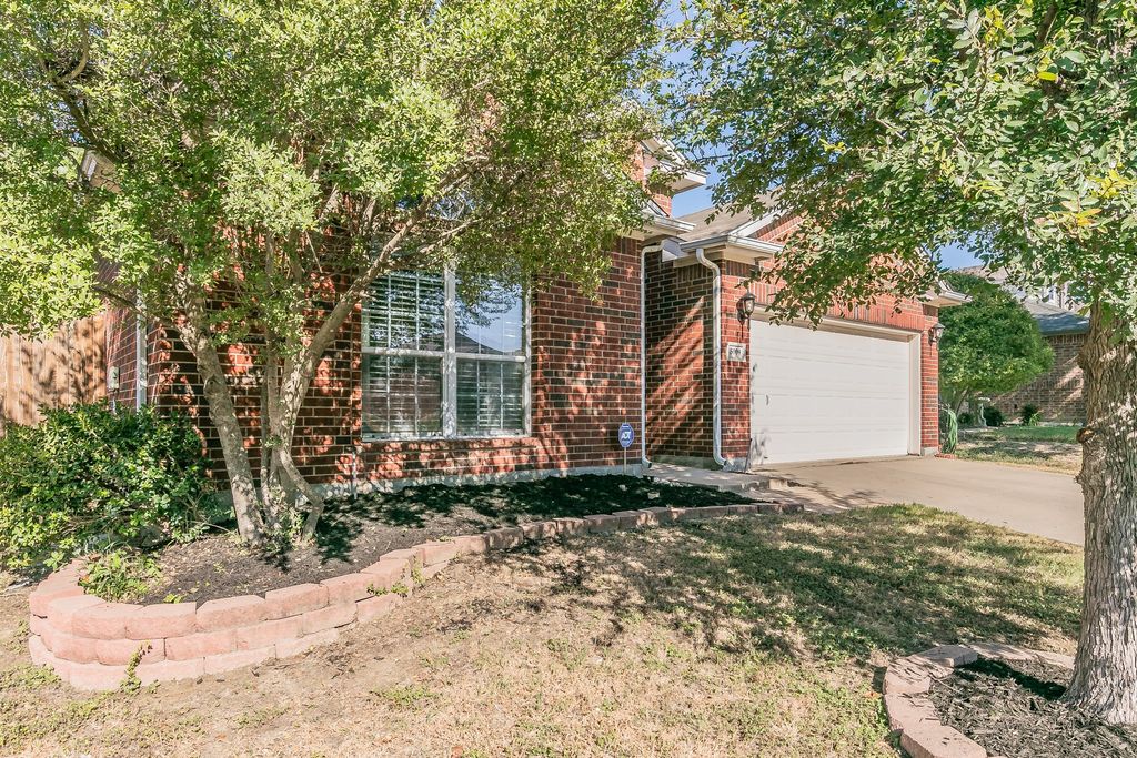5009 Bedfordshire Drive, Fort Worth, TX 76135 — photo 3
