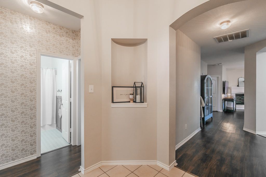 5009 Bedfordshire Drive, Fort Worth, TX 76135 — photo 5