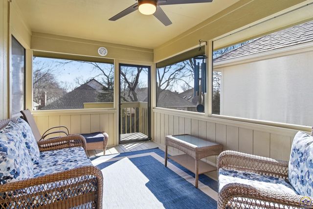 2408 SW Kings CT, Topeka, KS 66614