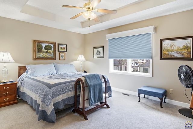 2408 SW Kings CT, Topeka, KS 66614