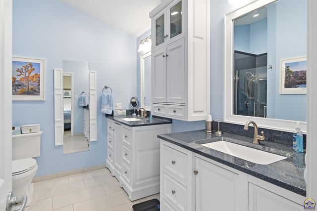 2408 SW Kings CT, Topeka, KS 66614