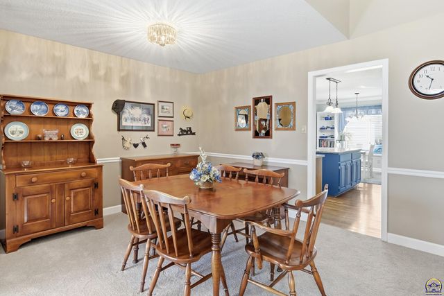 2408 SW Kings CT, Topeka, KS 66614