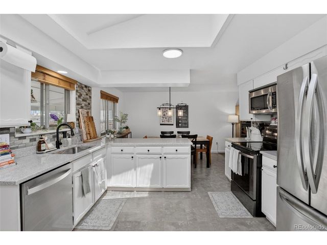 8397 Yarrow Ct, Arvada, CO 80005