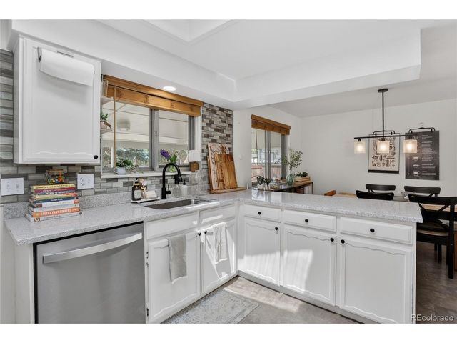 8397 Yarrow Ct, Arvada, CO 80005