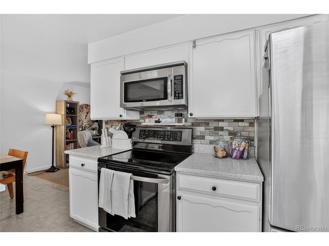 8397 Yarrow Ct, Arvada, CO 80005