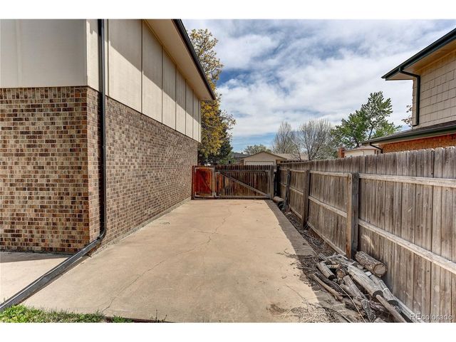 8397 Yarrow Ct, Arvada, CO 80005