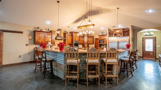 9200 County Road 1014, Joshua, TX 76058