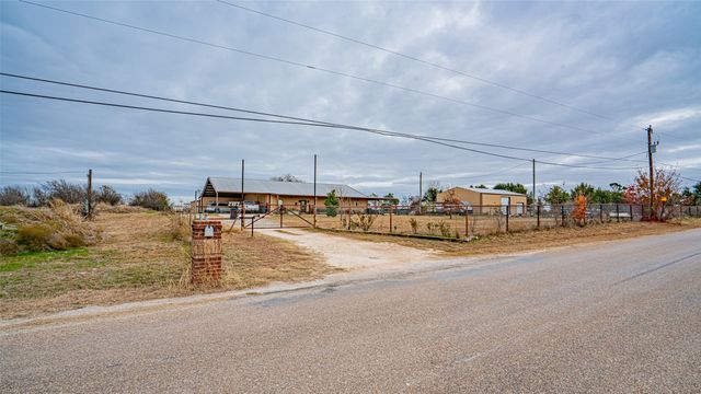 9200 County Road 1014, Joshua, TX 76058