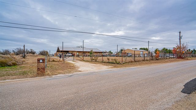 9200 County Road 1014, Joshua, TX 76058