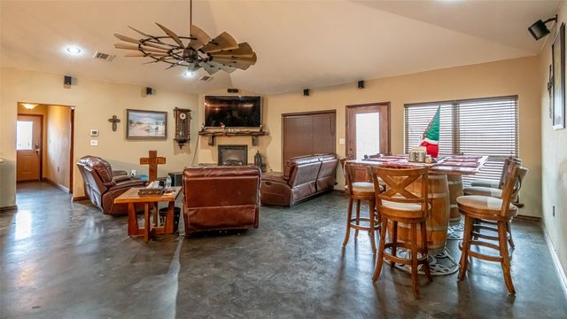 9200 County Road 1014, Joshua, TX 76058