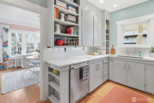 7027 Alonzo Avenue NW, Seattle, WA 98117