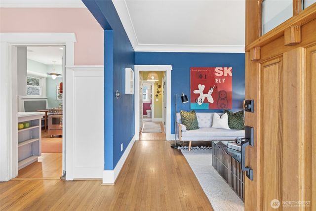 7027 Alonzo Avenue NW, Seattle, WA 98117