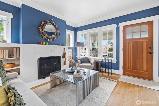 7027 Alonzo Avenue NW, Seattle, WA 98117