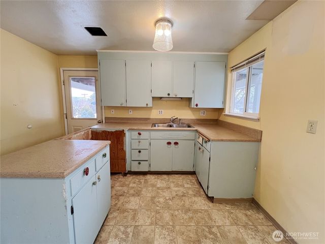 728 Sunrise Drive, Omak, WA 98841