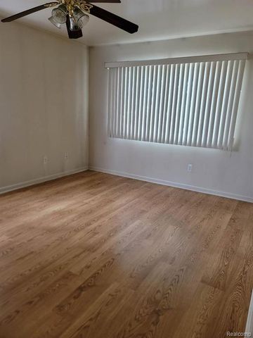 25307 Shiawassee Circle 202, Southfield, MI 48033