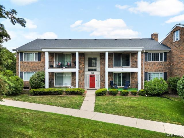 25307 Shiawassee Circle 202, Southfield, MI 48033