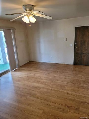25307 Shiawassee Circle 202, Southfield, MI 48033