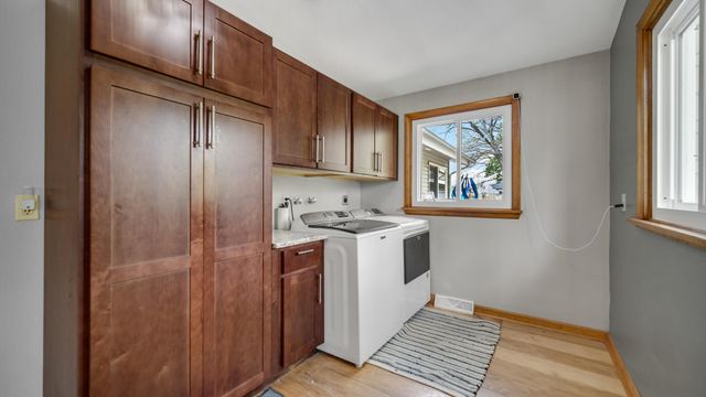 1252 Rigg Road, Valparaiso, IN 46383