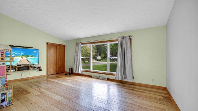 1252 Rigg Road, Valparaiso, IN 46383