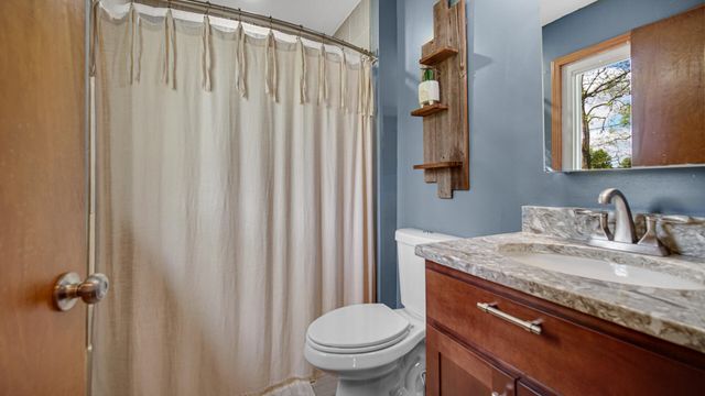 1252 Rigg Road, Valparaiso, IN 46383