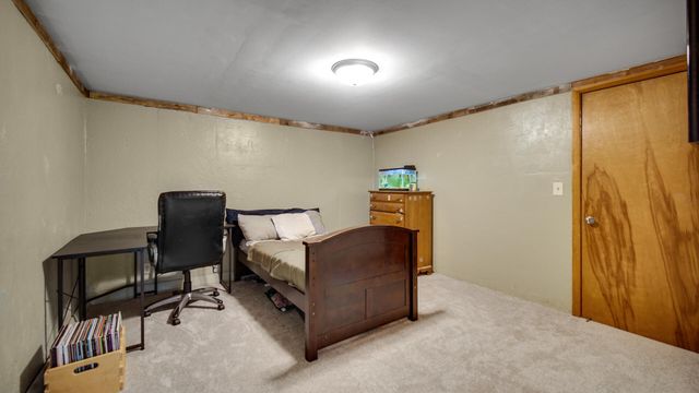 1252 Rigg Road, Valparaiso, IN 46383