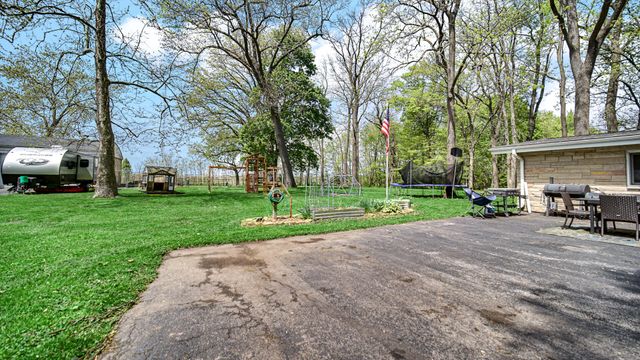 1252 Rigg Road, Valparaiso, IN 46383