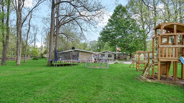 1252 Rigg Road, Valparaiso, IN 46383